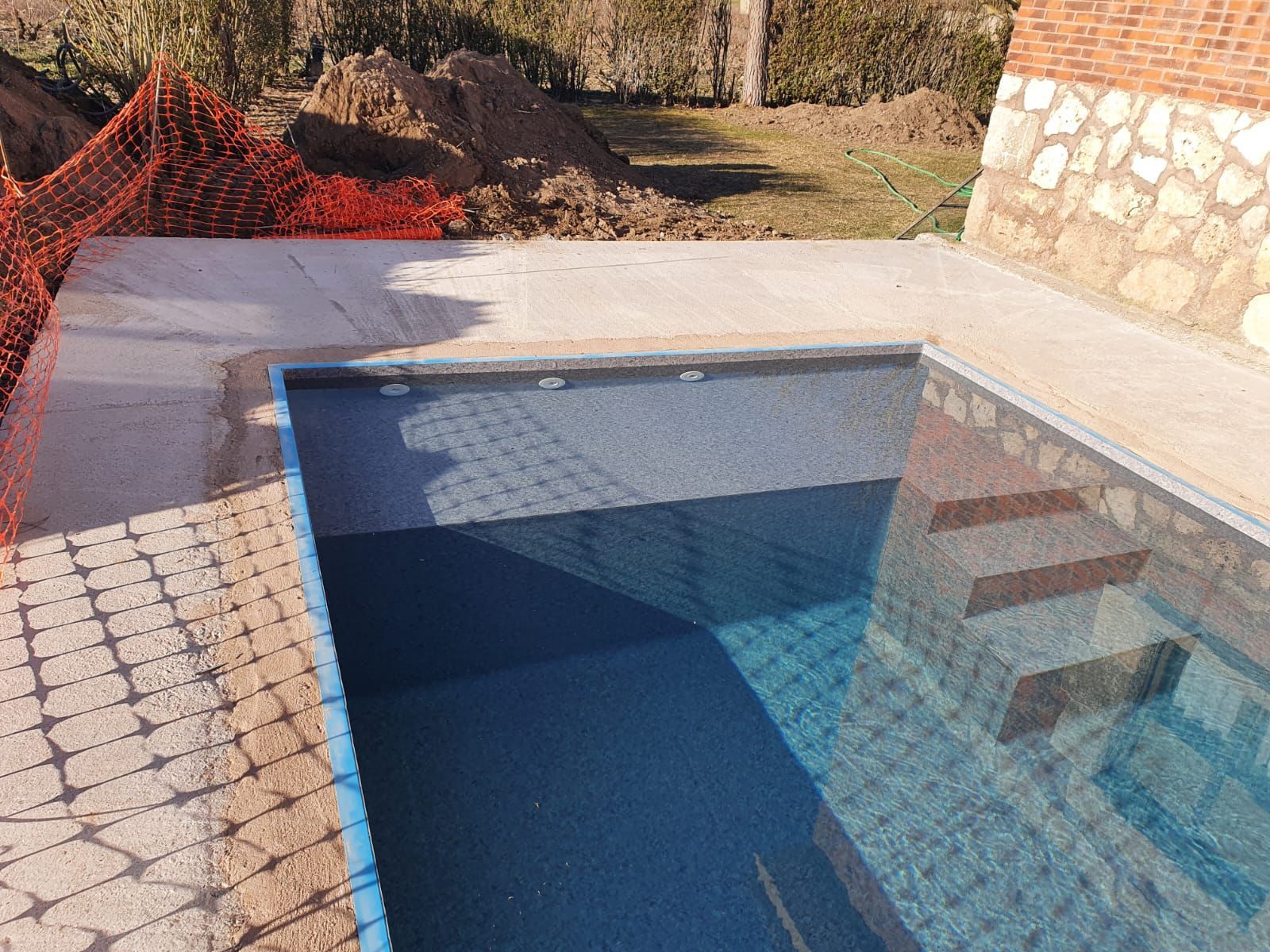 Piscina 6x3m con plataforma de obra, lámina touch prestige en Villodrigo